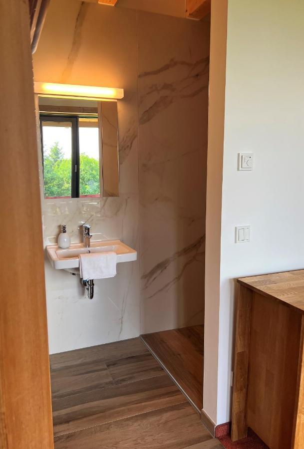 Sunhill Appartments, Klimatisiert Winhoring Exteriör bild