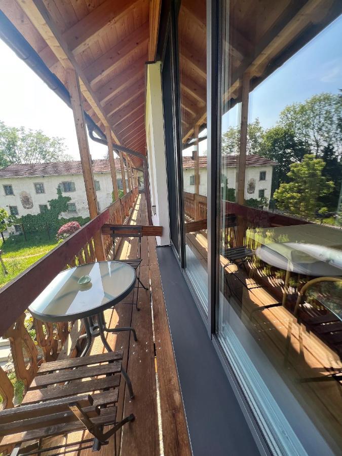 Sunhill Appartments, Klimatisiert Winhoring Exteriör bild